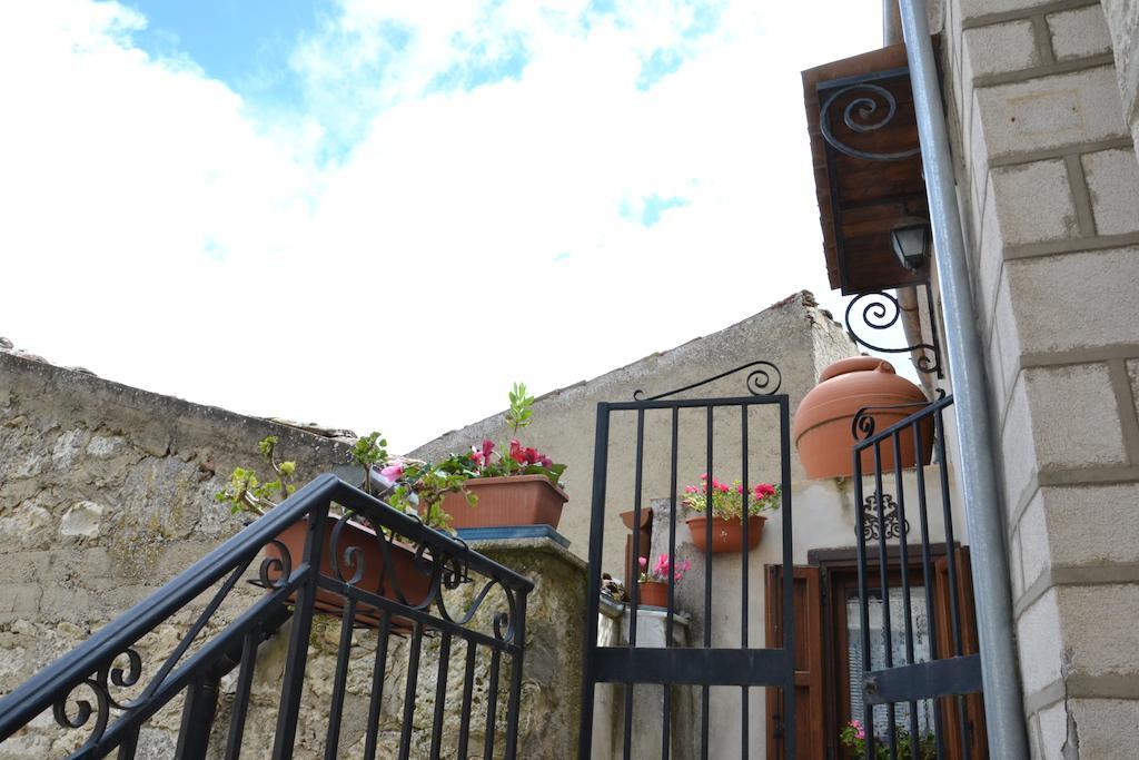 La Casa Del Pittore Di Petralia Petralia Soprana Kültér fotó