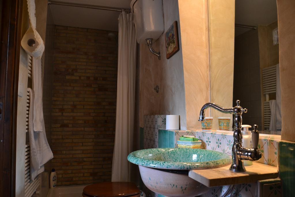 La Casa Del Pittore Di Petralia Petralia Soprana Szoba fotó